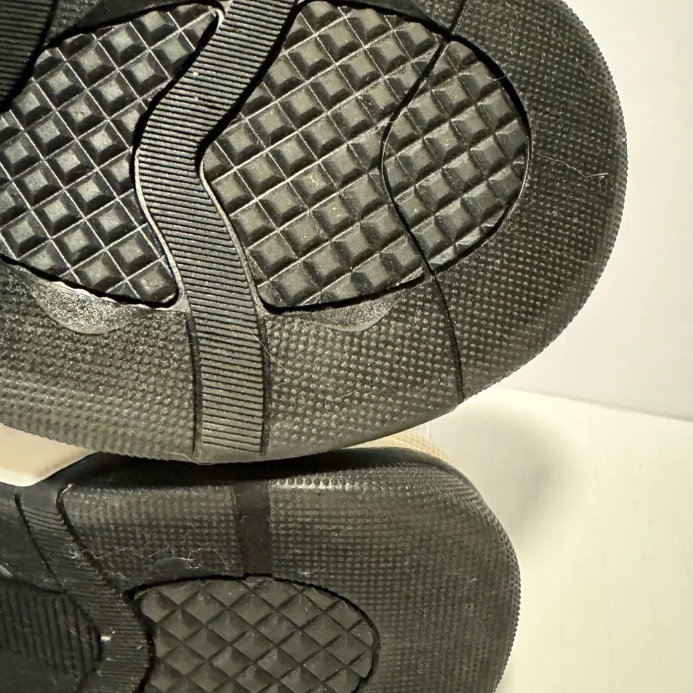 X Appeal Women’s Sandals Size 9 Black Strappy Active Comfortable Adjustable EUC